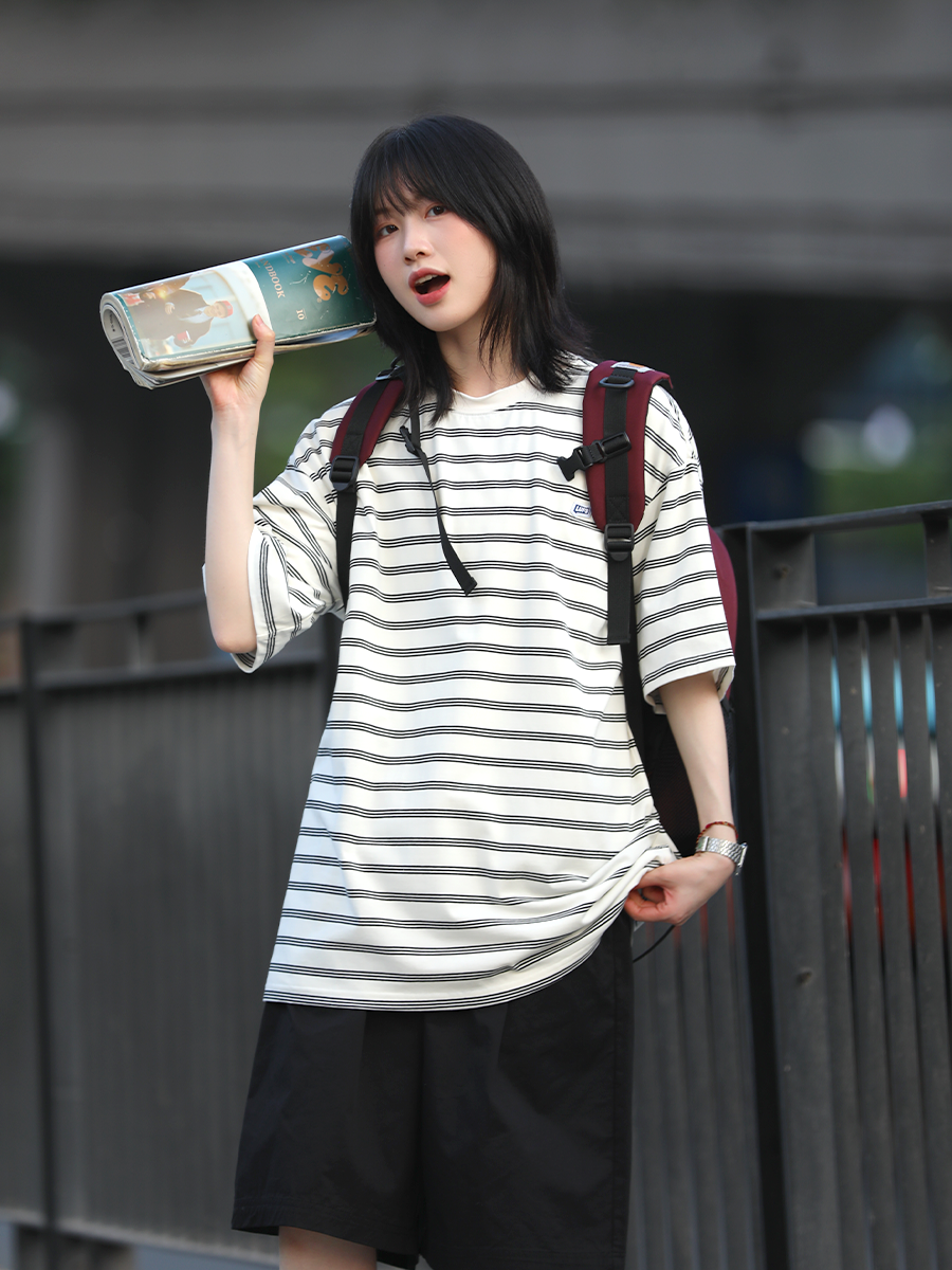 Striped short-sleeved T-shirt No.643